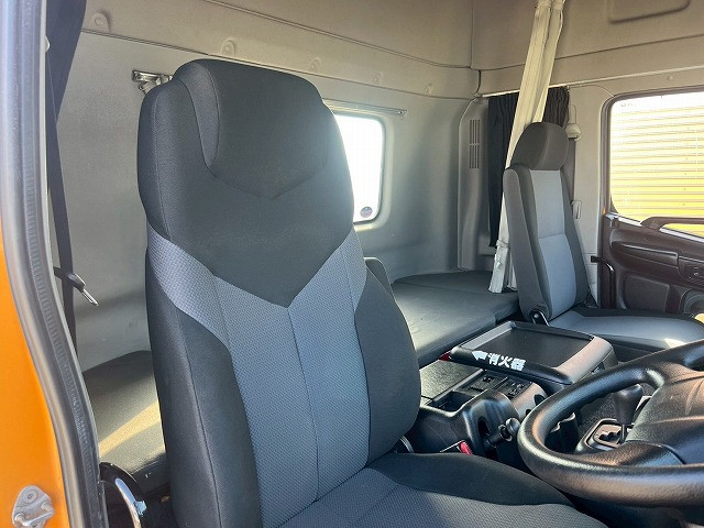 日野 プロフィア 大型 トラクタ QPG-SH1EDDG(101077) 19枚目