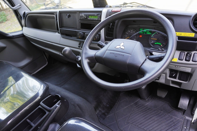 三菱ふそう キャンター 小型 平ボディ 2PG-FEB50(101078) 3枚目