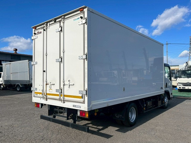 いすゞ エルフ 小型 冷蔵冷凍バン 2RG-NPR88AN(101079) 6枚目