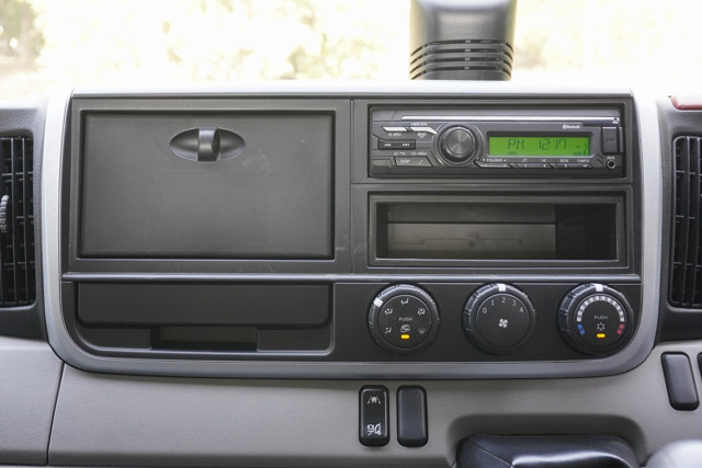 三菱ふそう キャンター 小型 平ボディ 2PG-FEB50(101078) 42枚目