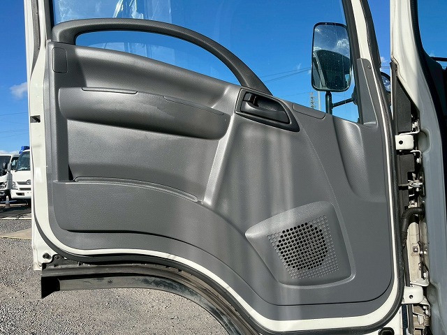 いすゞ エルフ 小型 冷蔵冷凍バン 2RG-NPR88AN(101079) 20枚目