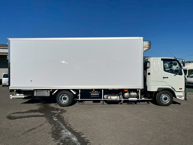 三菱ふそう ファイター 中型 冷蔵冷凍バン 2KG-FK65F(101080) 4枚目