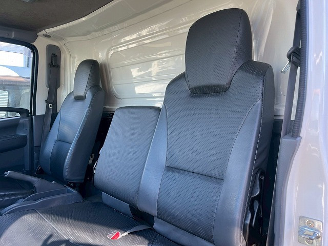 いすゞ エルフ 小型 冷蔵冷凍バン 2RG-NPR88AN(101079) 22枚目