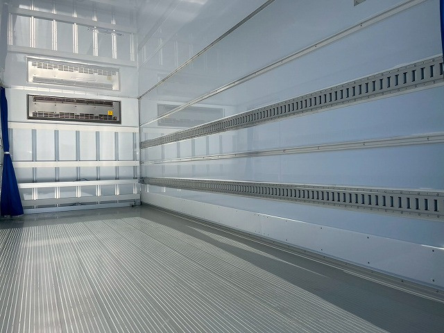 三菱ふそう ファイター 中型 冷蔵冷凍バン 2KG-FK65F(101080) 12枚目