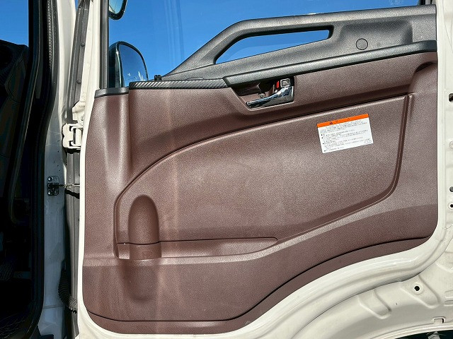 日野 プロフィア 大型 トラクタ 2DG-SS1EKGG(101081) 17枚目