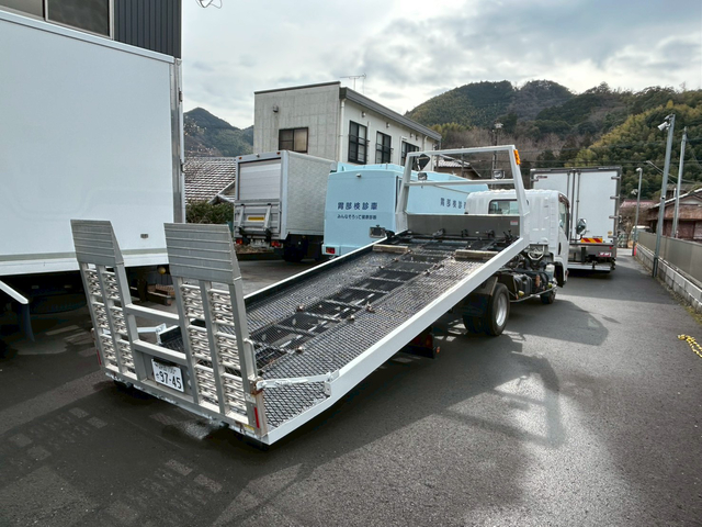 いすゞ エルフ 中型 キャリアカー TKG-NLR85AN(101104) 3枚目