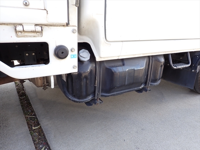 いすゞ エルフ 小型 Wキャブ TPG-NHR85A(101126) 11枚目