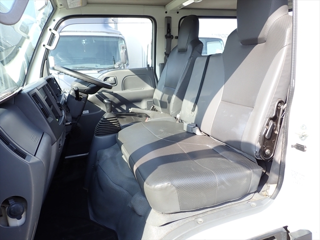 いすゞ エルフ 小型 Wキャブ TPG-NHR85A(101126) 28枚目