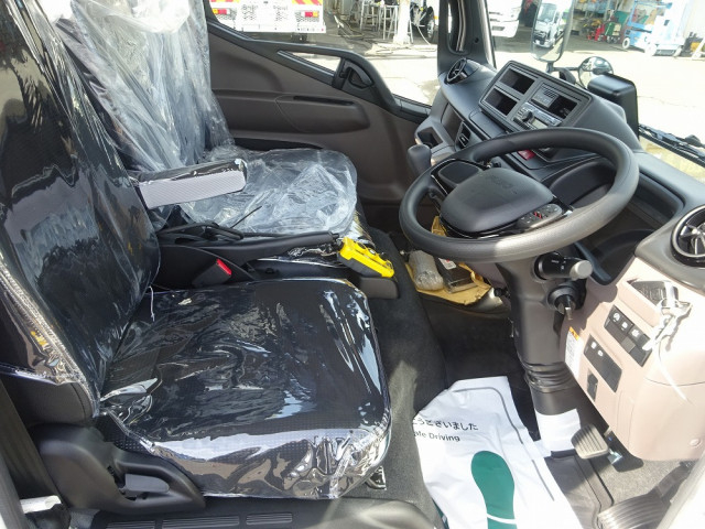 三菱ふそう キャンター 小型 コンテナ専用車 2RG-FBAV0(101135) 4枚目