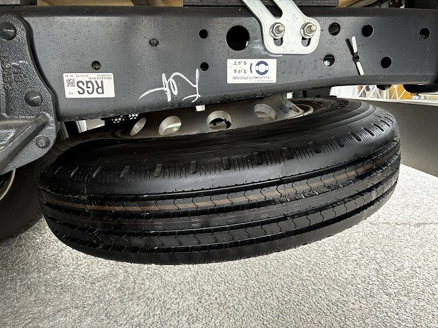 Isuzu elf Small Flat body 2RG-NPR88YM(101136) 30枚目