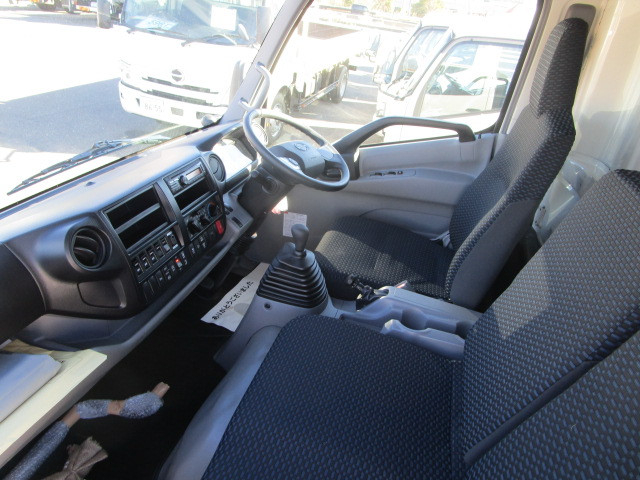 日野 デュトロ 小型 ウィング 2KG-XZU710M(101137) 24枚目