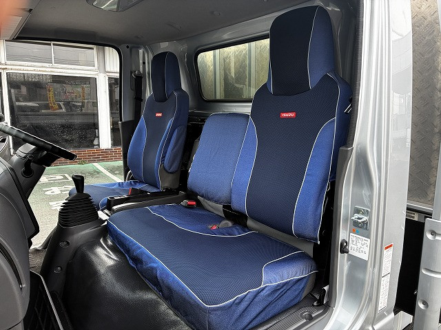 Isuzu elf Small Flat body 2RG-NPR88YM(101136) 36枚目