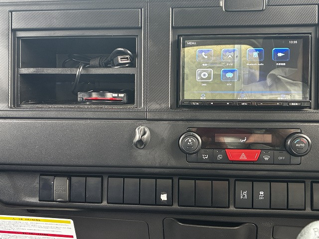 Isuzu elf Small Flat body 2RG-NPR88YM(101136) 43枚目