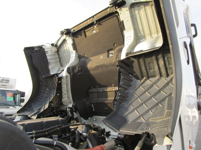 いすゞ ギガ 大型 トラクタ 2DG-EW6ELH(101138) 25枚目