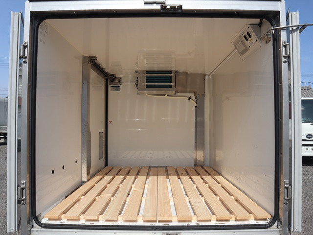 ダイハツ ハイゼット 軽 冷蔵冷凍バン 3BD-S500P(101142) 13枚目