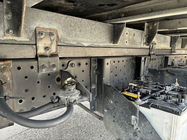 いすゞ エルフ 小型 バン 2PG-NPS88AN(101144) 17枚目