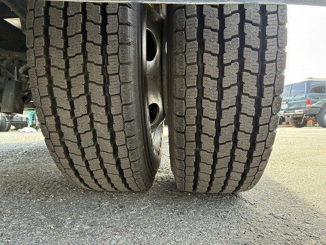 いすゞ エルフ 小型 バン 2PG-NPS88AN(101144) 28枚目