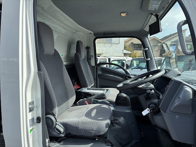 いすゞ エルフ 小型 バン 2PG-NPS88AN(101144) 30枚目