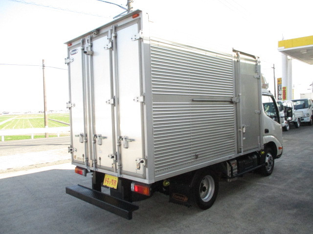 日野 デュトロ 小型 バン 2RG-XZU605M(101147) 2枚目