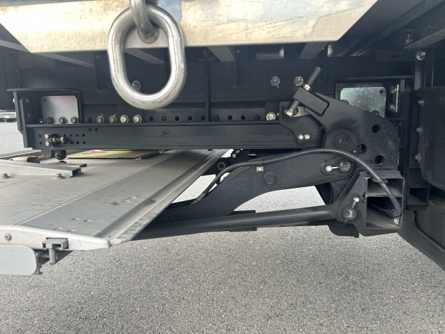 日野 プロフィア 大型 冷蔵冷凍バン 2DG-FW1AHC(111576) 14枚目