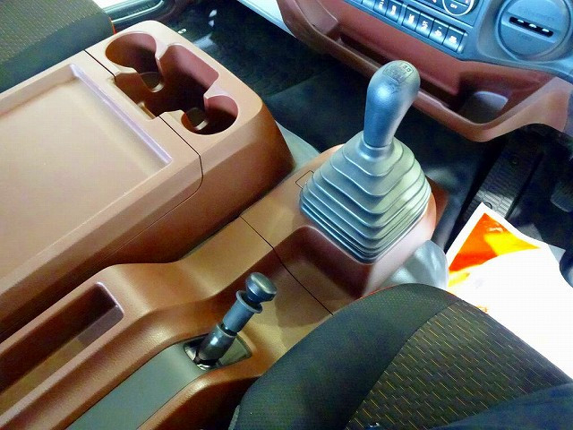 日野 レンジャー 増トン 平ボディ 2KG-GX2ABA(101269) 19枚目