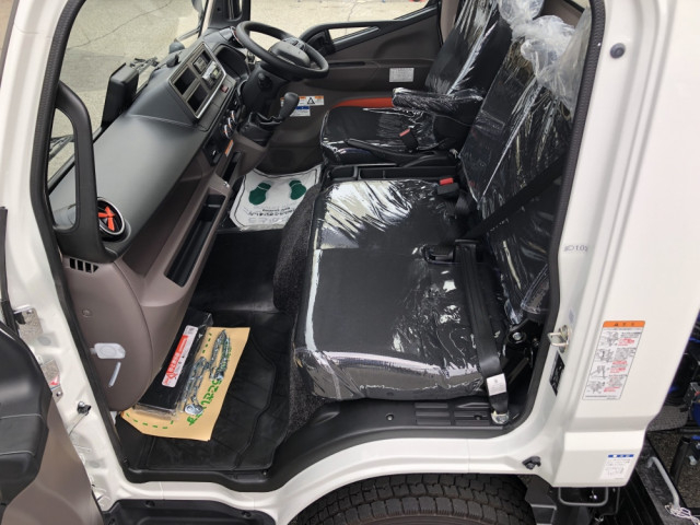 三菱ふそう キャンター 小型 平ボディ（クレーン付） 2PG-FEB90(101270) 36枚目