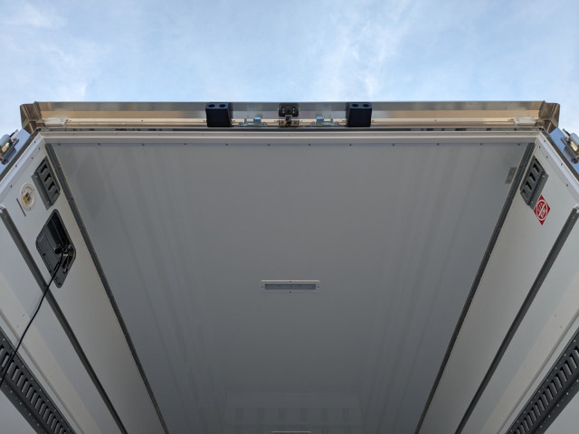三菱ふそう ファイター 中型 冷蔵冷凍バン 2KG-FK65F(101275) 14枚目