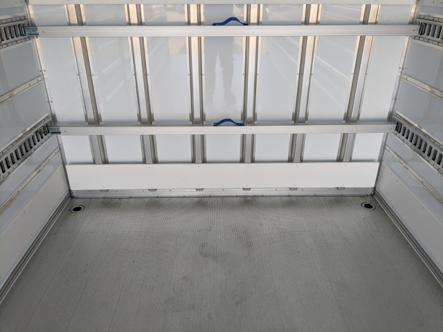 三菱ふそう ファイター 中型 冷蔵冷凍バン 2KG-FK65F(101275) 17枚目