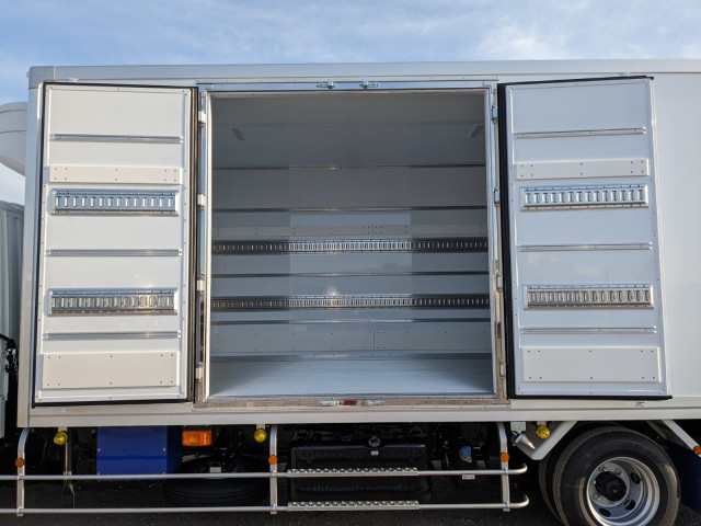 三菱ふそう ファイター 中型 冷蔵冷凍バン 2KG-FK65F(101275) 28枚目