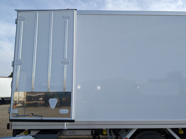 三菱ふそう ファイター 中型 冷蔵冷凍バン 2KG-FK65F(101275) 30枚目