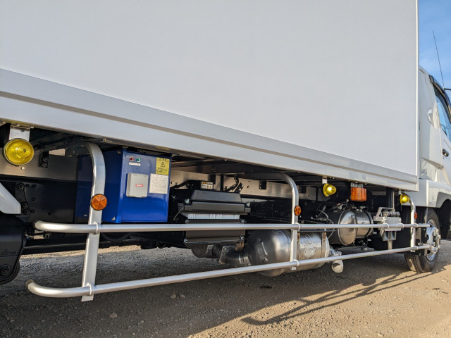 三菱ふそう ファイター 中型 冷蔵冷凍バン 2KG-FK65F(101275) 34枚目