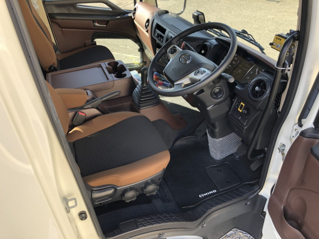 日野 レンジャー 中型 塵芥車（プレス式） 2KG-FD2ABA(101290) 4枚目