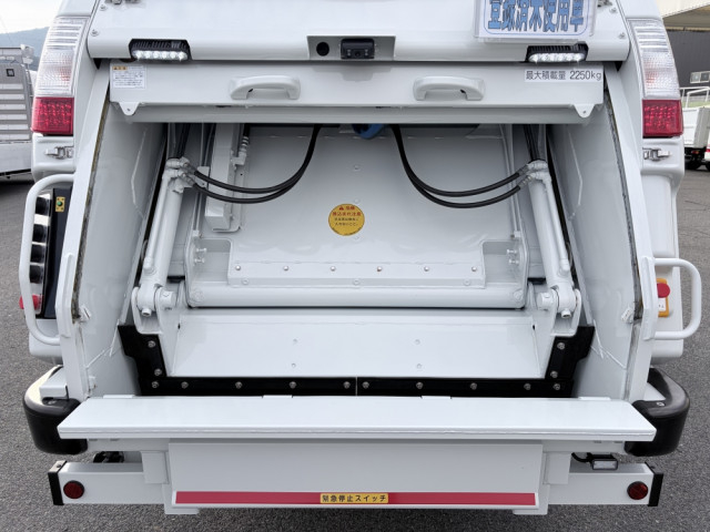 三菱ふそう キャンター 小型 塵芥車（プレス式） 2RG-FEAV0(101292) 13枚目