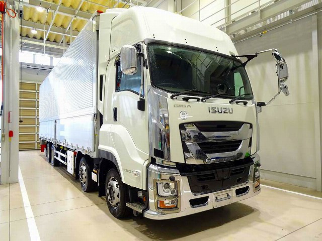 いすゞ ギガ 大型 ウィング 2PG-CYJ77D(101295) 2枚目