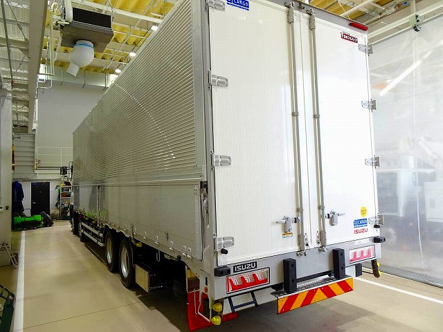 いすゞ ギガ 大型 ウィング 2PG-CYJ77D(101295) 4枚目