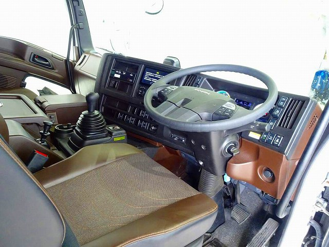 いすゞ ギガ 大型 ウィング 2PG-CYJ77D(101295) 5枚目