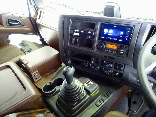 いすゞ ギガ 大型 ウィング 2PG-CYJ77D(101295) 8枚目