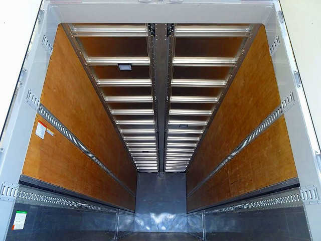 いすゞ ギガ 大型 ウィング 2PG-CYJ77D(101295) 25枚目