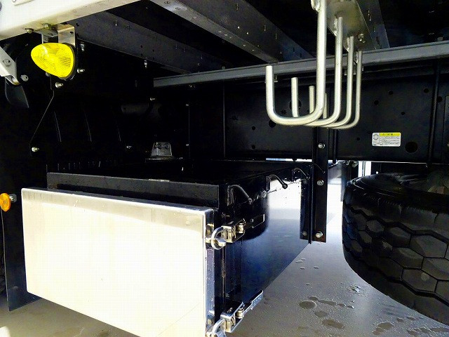 いすゞ ギガ 大型 ウィング 2PG-CYJ77D(101295) 40枚目