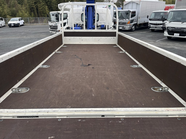 日野 デュトロ 小型 平ボディ（クレーン付） 2KG-XZU650M(101297) 6枚目