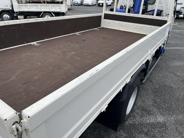 日野 デュトロ 小型 平ボディ（クレーン付） 2KG-XZU650M(101297) 9枚目