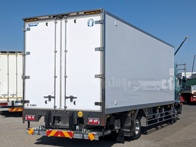 日野 レンジャー 増トン 冷蔵冷凍バン 2KG-GD2ABG(101299) 4枚目