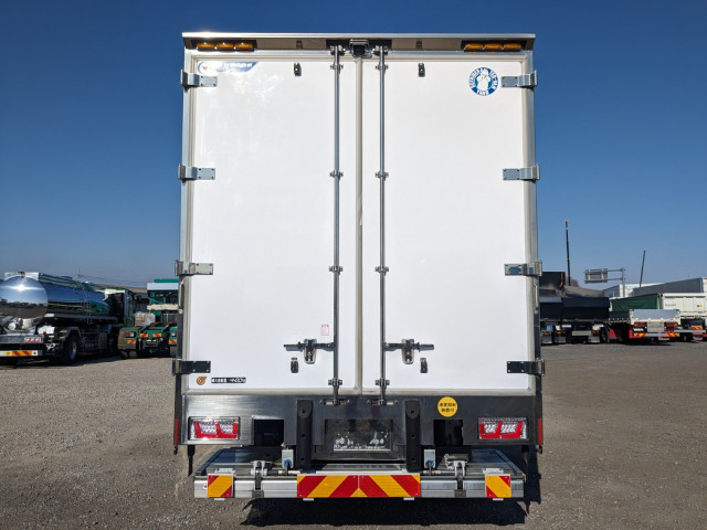 日野 レンジャー 増トン 冷蔵冷凍バン 2KG-GD2ABG(101299) 5枚目