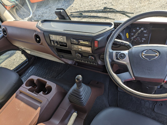 日野 レンジャー 増トン 冷蔵冷凍バン 2KG-GD2ABG(101299) 40枚目