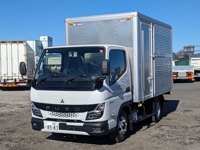 Mitsubishi Fuso canter Small Box body 2RG-FBA20(101302) 1枚目