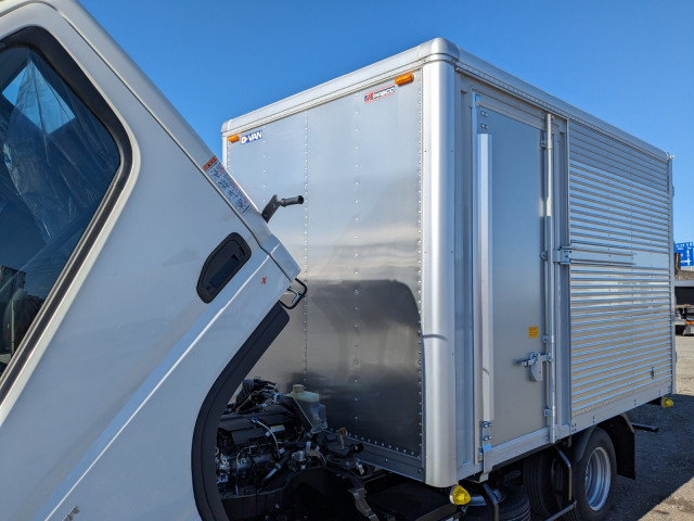 Mitsubishi Fuso canter Small Box body 2RG-FBA20(101302) 39枚目