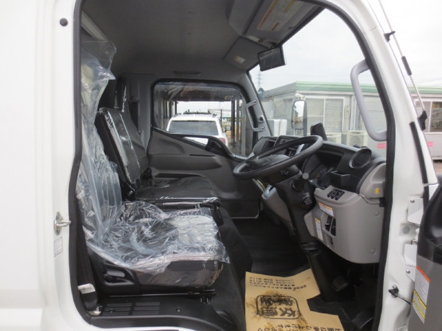 Nissan UD kazet Small Flat body 2RG-FEB5Y(101303) 12枚目