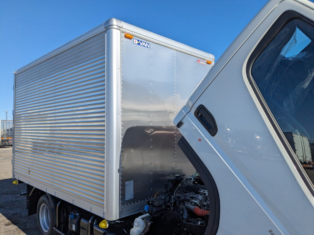 Mitsubishi Fuso canter Small Box body 2RG-FBA20(101302) 42枚目