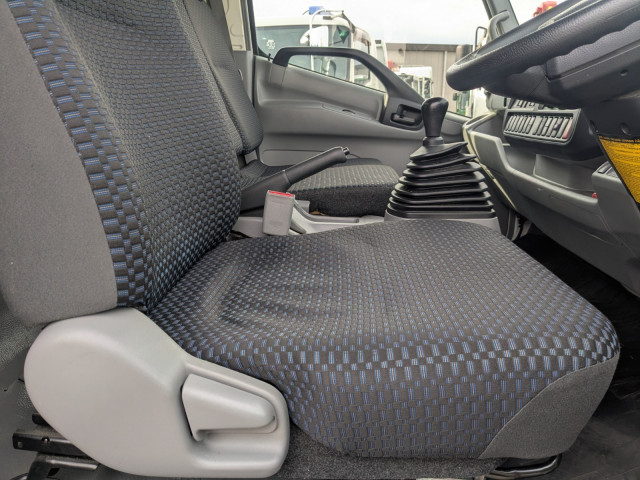 日野 デュトロ 小型 バン 2RG-XZU712M(101318) 33枚目