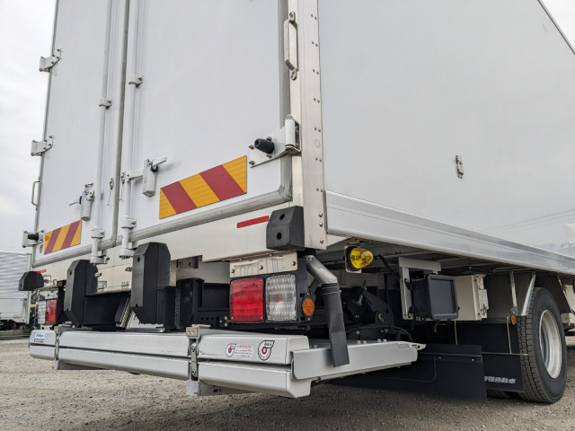 日野 レンジャー 中型 冷蔵冷凍バン 2KG-FC2ABG(101321) 7枚目